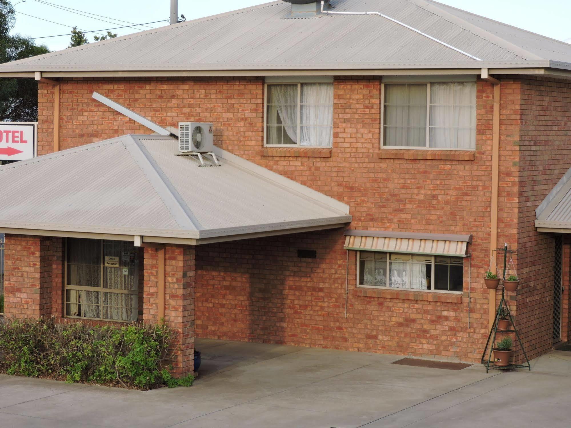 Red Cliffs Colonial Motor Lodge, Mildura Region Экстерьер фото